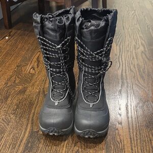 Like New Baffin Men's Sequoia Snow Boots